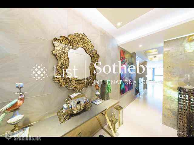Pok Fu Lam - Aqua 33 21