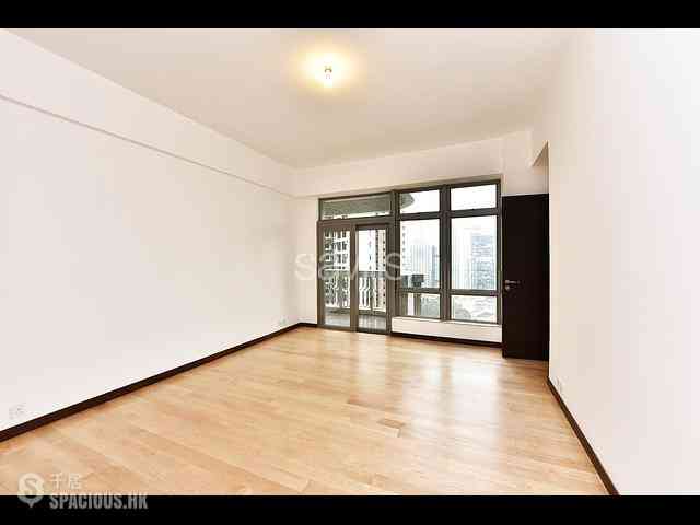 Mid Levels Central - Eva Court 05