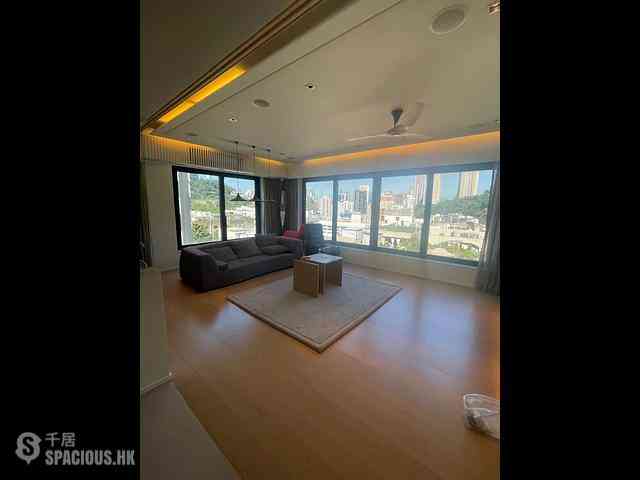 Happy Valley - 9-10, Briar Avenue 01