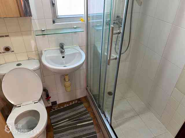 Wan Chai - Luen Fat Mansion 08