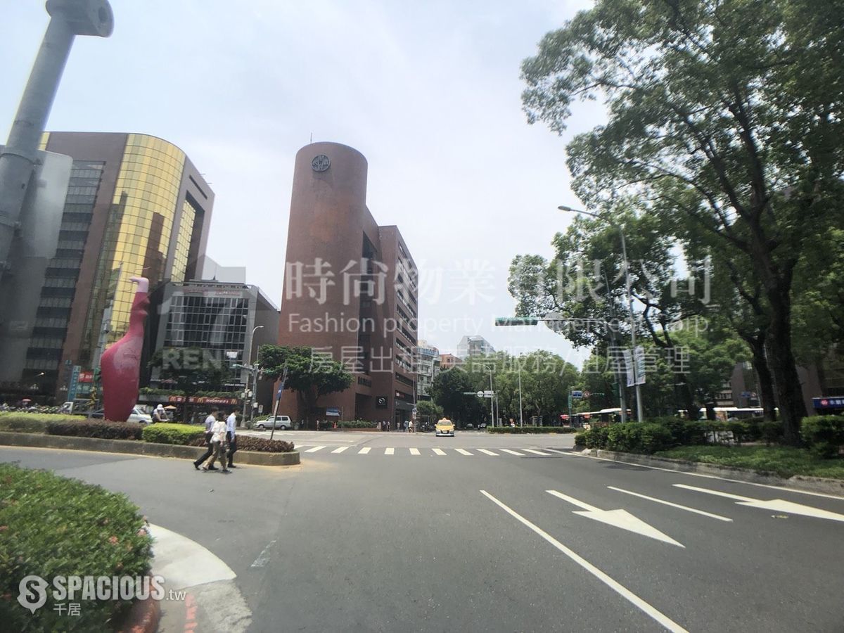 Songshan - No. X, Lane 222, Dunhua North Road, Songshan District, Taipei City, Taiwan 105 01