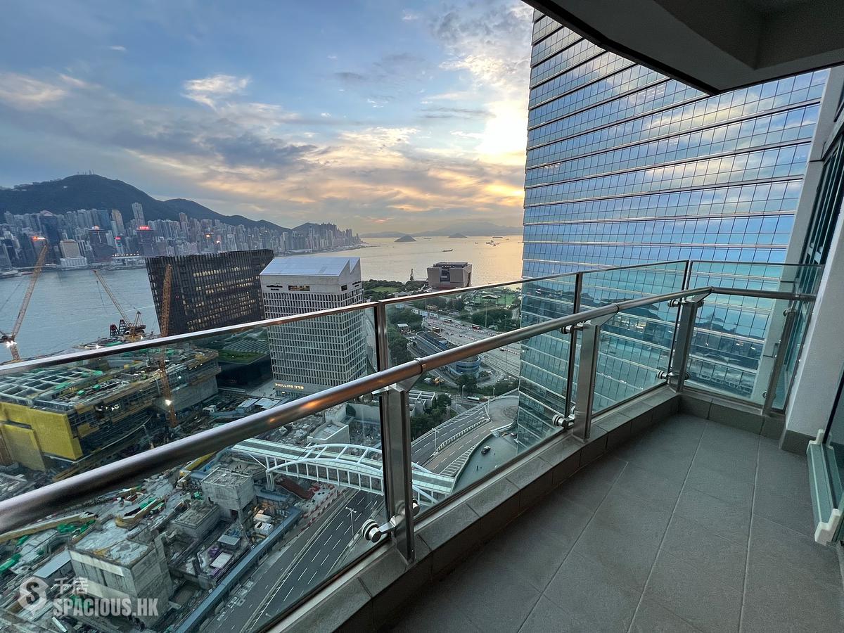 West Kowloon - The Harbourside 01