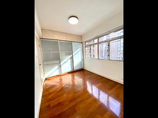 Mid Levels Central - Jing Tai Garden Mansion 07