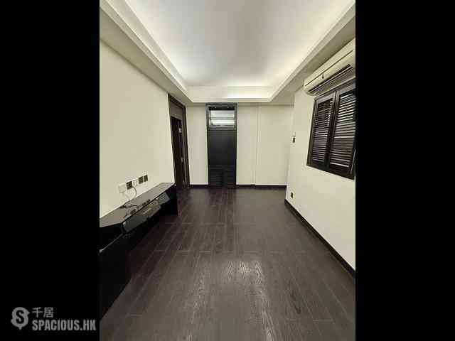 Causeway Bay - Malahon Apartments 01