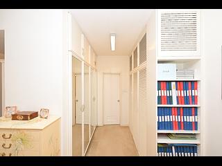山顶 - Guildford Court 09
