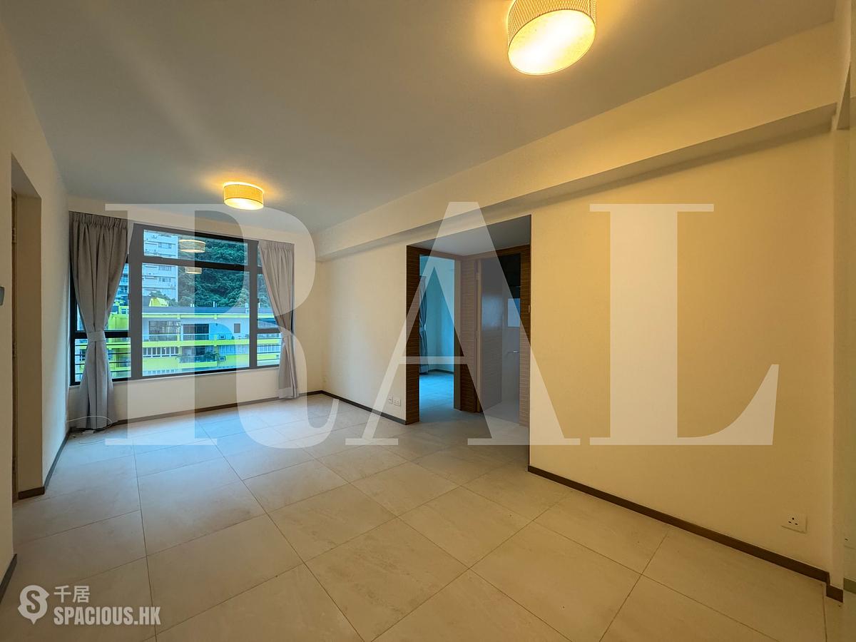 Mid Levels Central - Cimbria Court 01