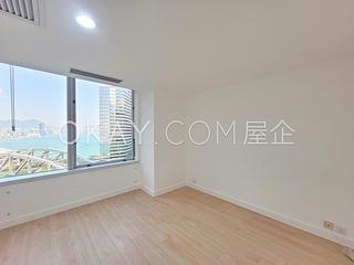 Wan Chai - Convention Plaza Apartments 10