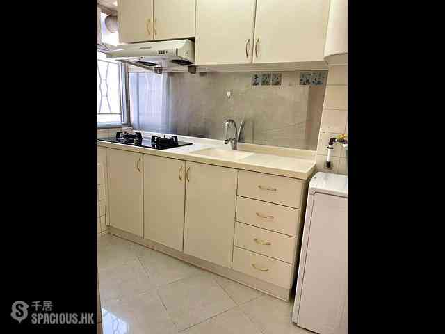 Quarry Bay - Westlands Court 01