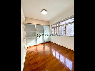 Mid Levels Central - Jing Tai Garden Mansion 07