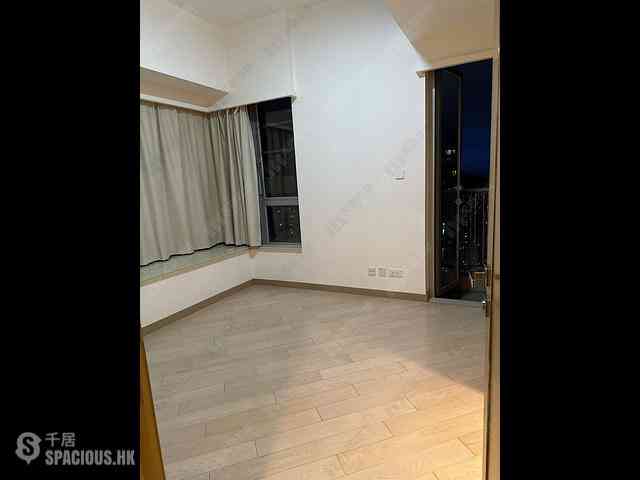 Tuen Mun - Century Gateway Phase 2 Block 7 08