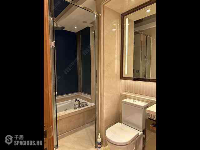 Tuen Mun - Century Gateway Phase 2 Block 7 09