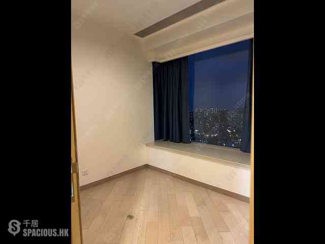 Tuen Mun - Century Gateway Phase 2 Block 7 10