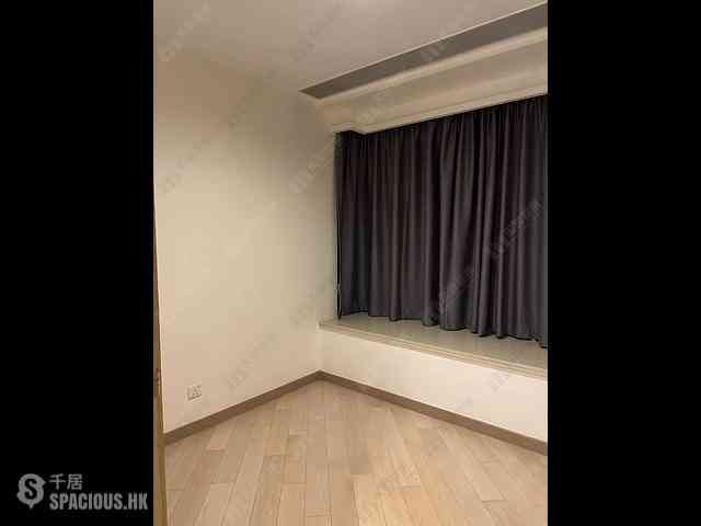 Tuen Mun - Century Gateway Phase 2 Block 7 12