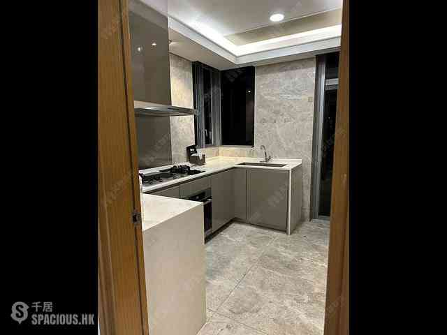 Tuen Mun - Century Gateway Phase 2 Block 7 17