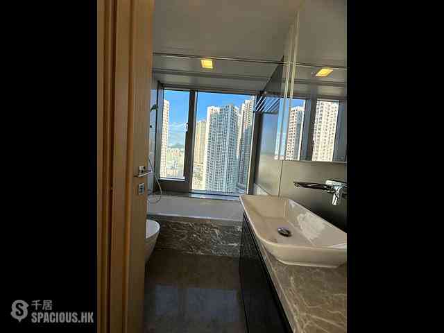 Tsuen Wan - Ocean Pride Phase 3 Block 7 07