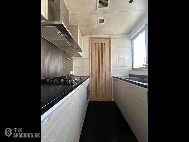 Tsuen Wan - Ocean Pride Phase 3 Block 7 08