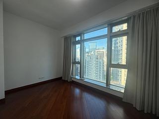 Wan Chai - The Avenue Phase 2 Block 2 06