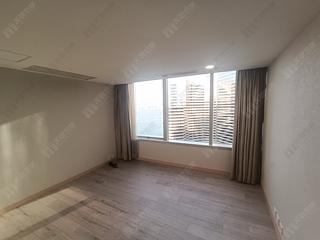 Wan Chai - Convention Plaza Apartments 06