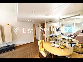 Wan Chai - Convention Plaza Apartments 04