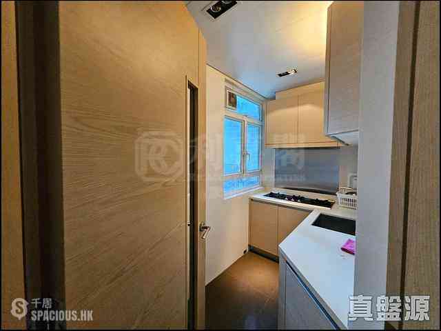 Wong Tai Sin - Lions Rise Tower 6B 05