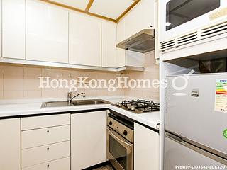 Wan Chai - Convention Plaza Apartments 08