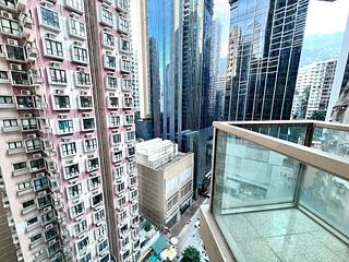 Wan Chai - The Avenue Phase 1 Block 5 05