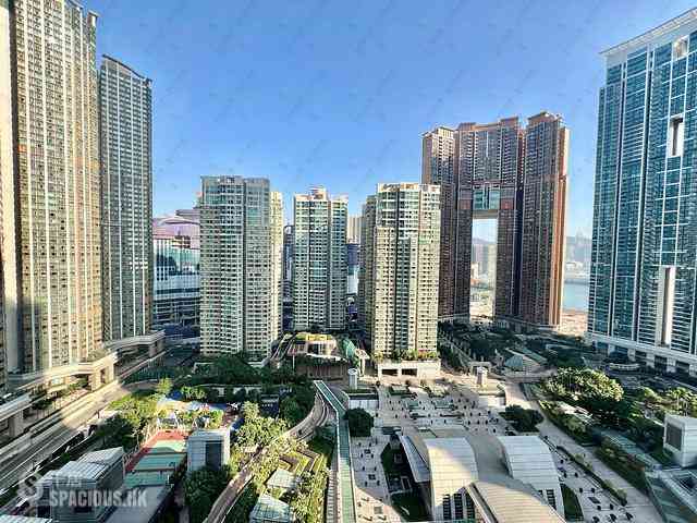 West Kowloon - The Cullinan (Tower 21 Zone 6 Aster Sky) 01