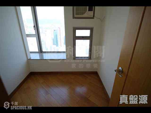 Tai Kok Tsui - Harbour Green Tower 6 07