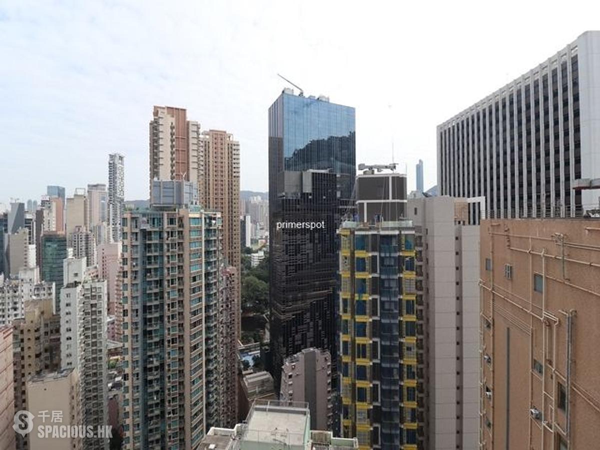 Wan Chai - The Avenue 01