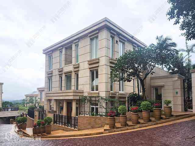 The Peak - 1, 3, 5 Gough Hill Road 01
