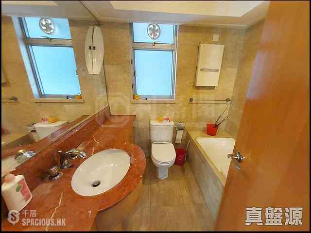 West Kowloon - The Waterfront Phase 2 Block 6 04