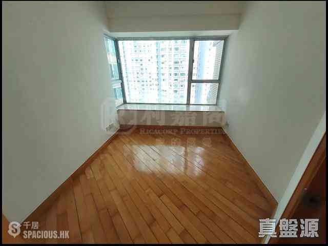 West Kowloon - The Waterfront Phase 2 Block 6 05