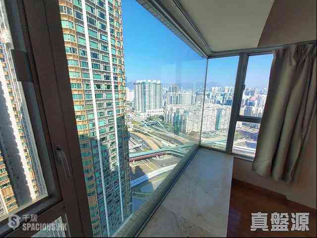 West Kowloon - The Waterfront Phase 2 Block 6 07