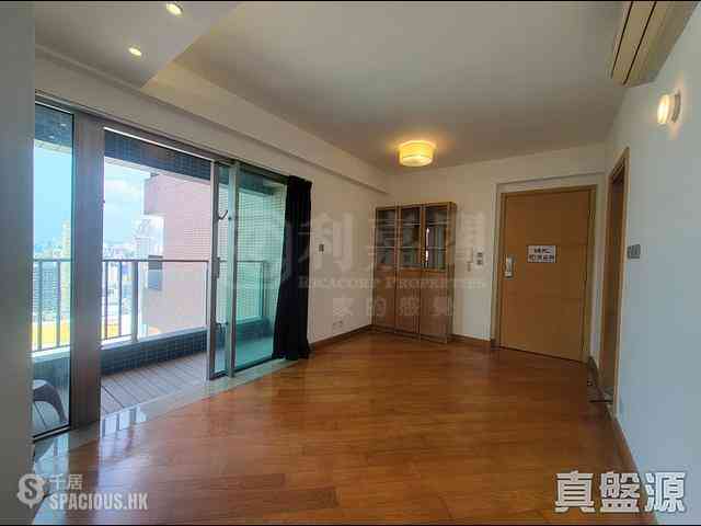 Tai Kok Tsui - Harbour Green Tower 5 05