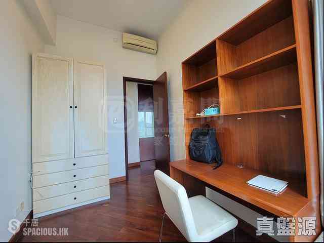 Tai Kok Tsui - The Hermitage Block 8 05