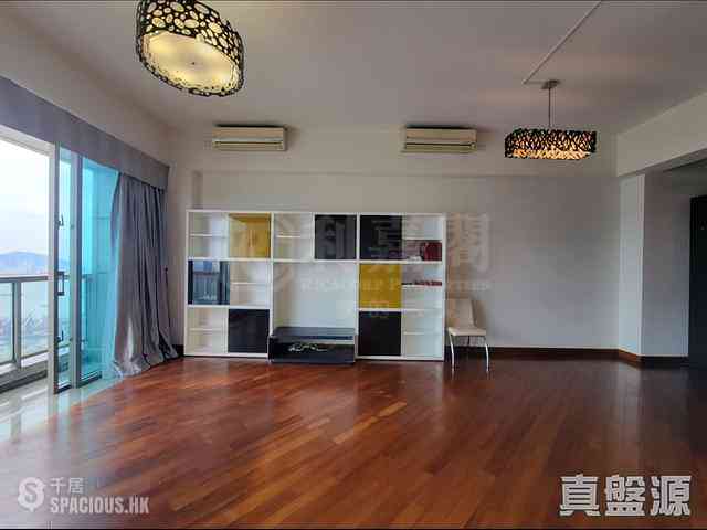 Tai Kok Tsui - The Hermitage Block 8 08