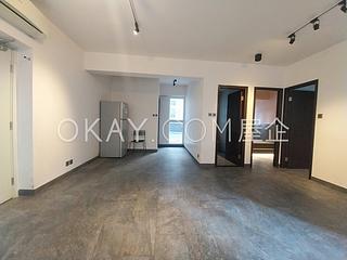Mid Levels West - Bonanza Court 04