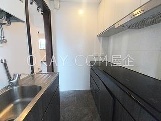 Mid Levels West - Bonanza Court 07