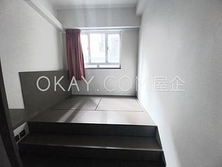 Mid Levels West - Bonanza Court 09