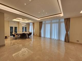 The Peak - 28, Gough Hill Road 03