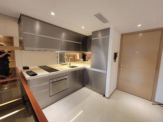 Wan Chai - Convention Plaza Apartments 03