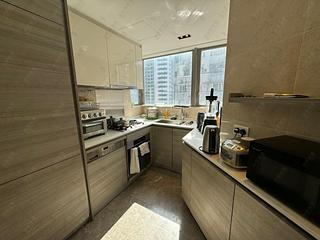 Sai Ying Pun - The Summa Block 1 05