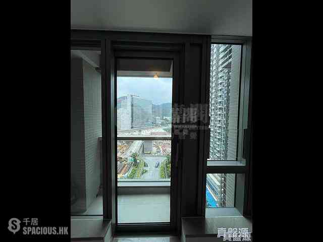 Wong Chuk Hang - The Southside Phase 2 La Marina Tower 2B 01