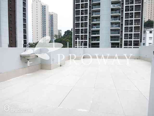 Jardines Lookout - Pinewood Garden 01