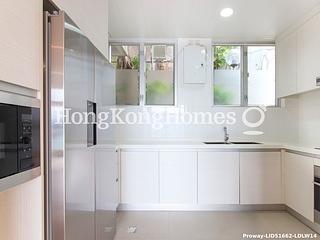 Chung Hom Kok - 30, Cape Road 09