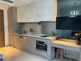 Sai Ying Pun - The Summa Block 2 07