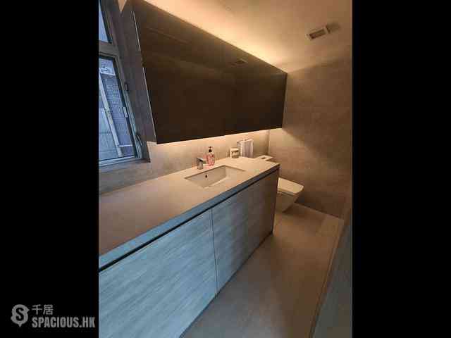 West Kowloon - The Waterfront Phase 1 Block 3 02