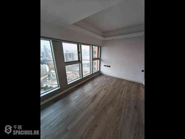 West Kowloon - The Waterfront Phase 1 Block 3 03