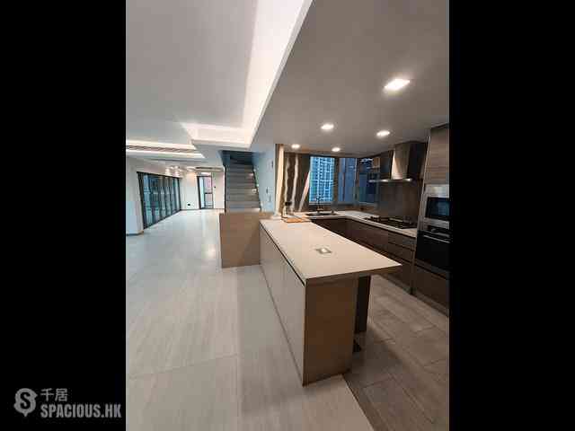 West Kowloon - The Waterfront Phase 1 Block 3 09