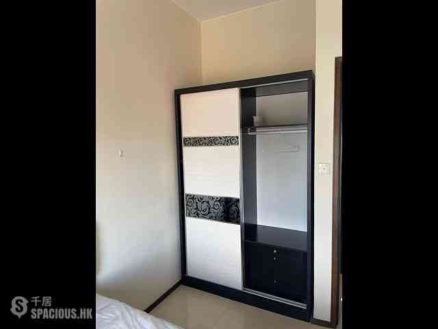 Hung Hom - The Metropolis Residence Block 2 05
